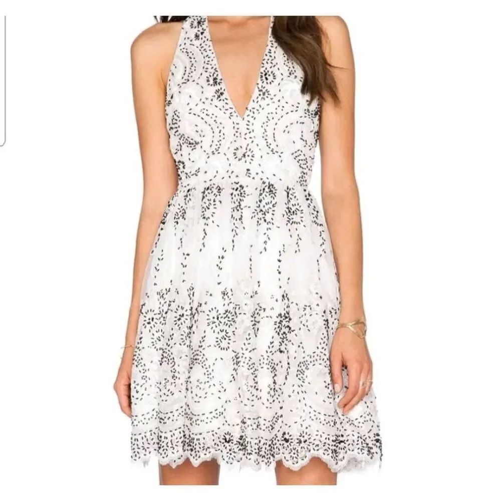 Alice + Olivia Steffy cream &black Low V Party Dress sz 0